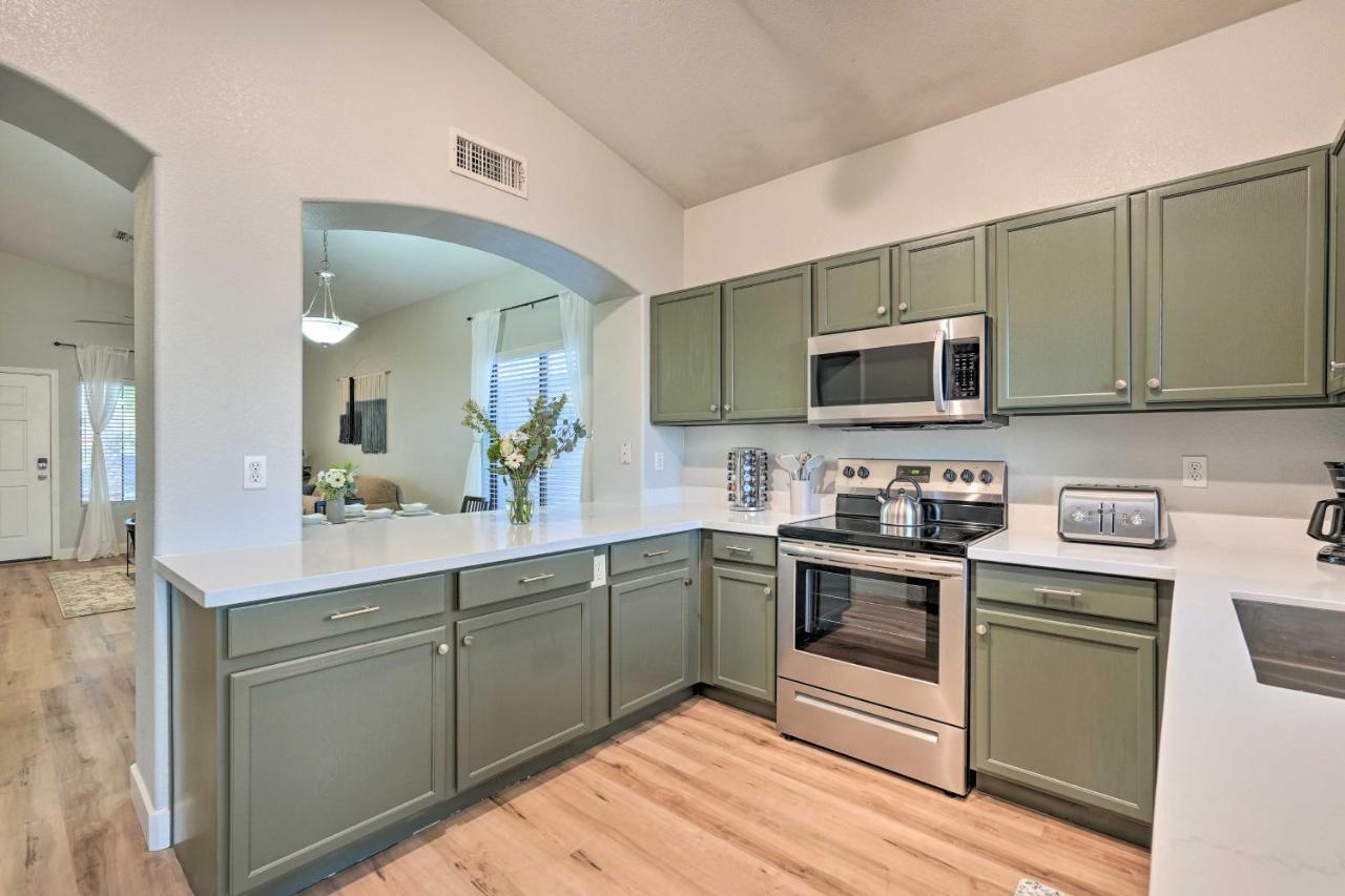 Sunlit Peoria Vacation Rental With Private Yard Екстер'єр фото